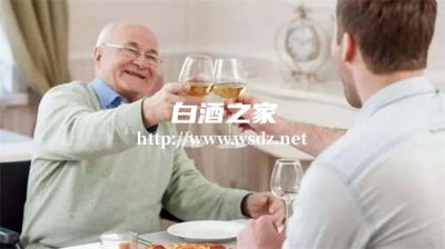 每天喝多少白酒养生最好