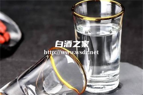 放了料酒还能放白酒吗