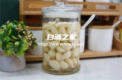 大蒜泡白酒有什么养生功效