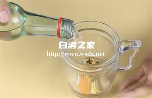 喝完白酒老上火咋回事