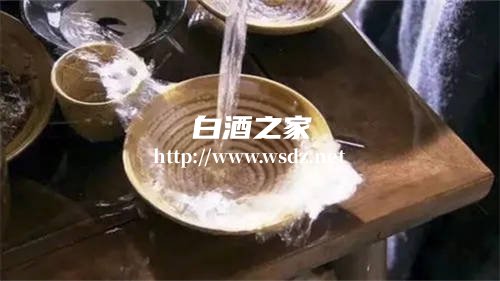 自己装白酒违法了什么规定