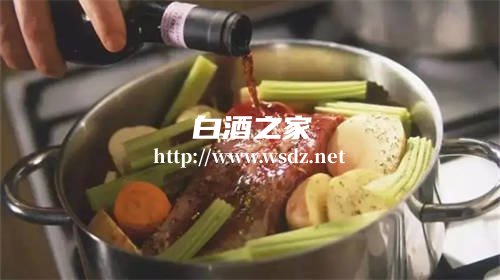 白酒炒菜酒精会挥发吗