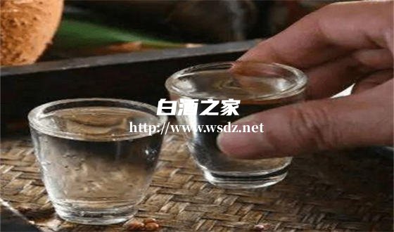喝完白酒不停吐怎么缓解  3