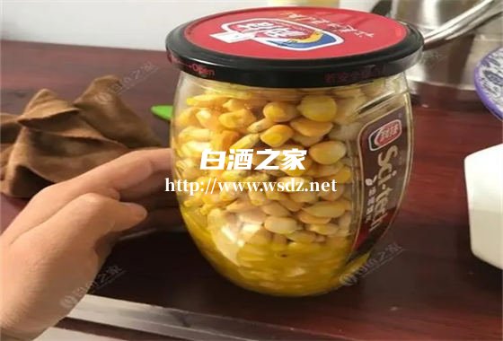 玉米用白酒泡多久才能吃  3