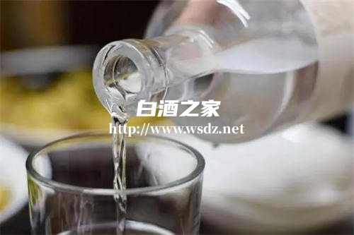 产妇用白酒擦身体降体温可以吗