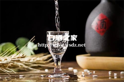 白酒发酸了还能喝吗