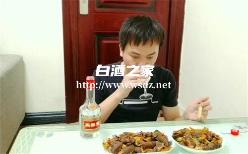 喝白酒为什么大便发黑