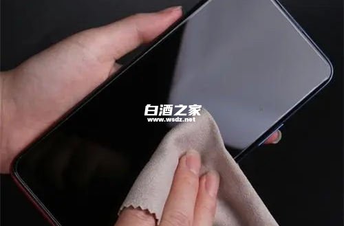 用白酒擦手机消毒有害吗  4