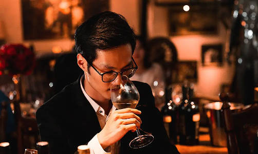 鉴酒师闻酒对人的影响