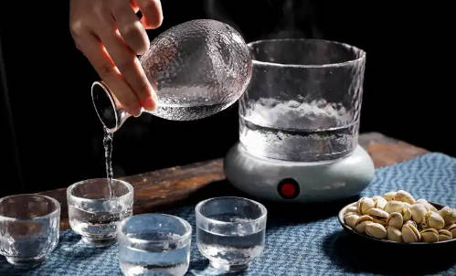 有的白酒上头快，有的白酒上头慢是为啥