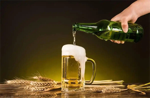 白酒和啤酒的嘌呤含量哪个高  2