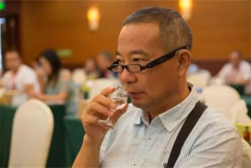 广州那边的白酒怎么鉴别好坏  2