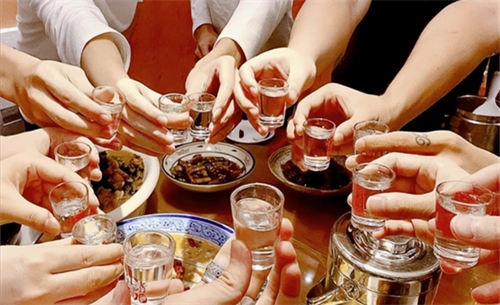 为什么过年送白酒比较好呢