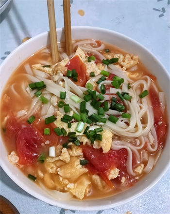 喝完白酒胃难受头晕恶心怎么办  2