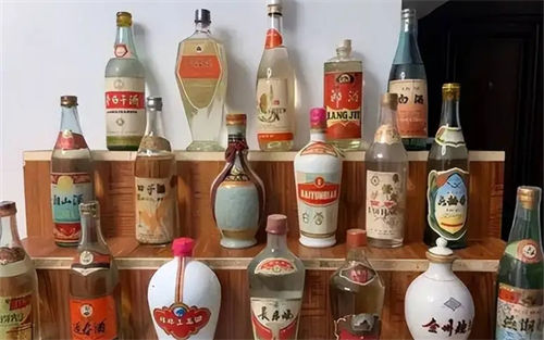 如何妥善保存开瓶的白酒  3