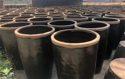 清香型白酒发酵所用的容器