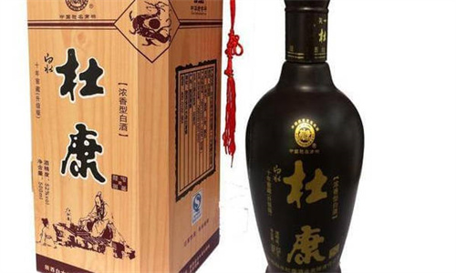 泸州老窖和杜康一样是贴牌吗?