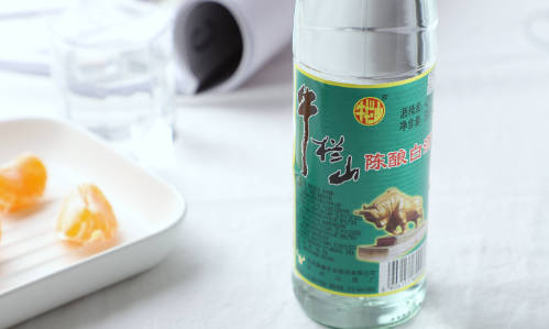 牛栏山二锅头陈酿和特酿区别  2