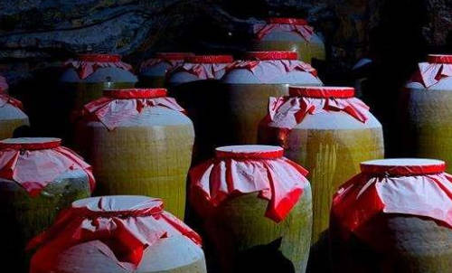 那种在地下存放了百年的白酒还能喝吗