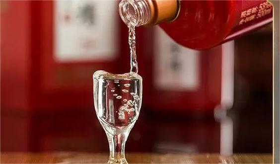 酱香酒和浓香酒哪种收藏价值更高