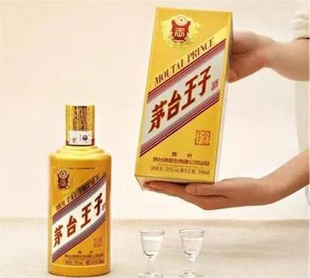 父亲过生日适合送什么白酒产品  2