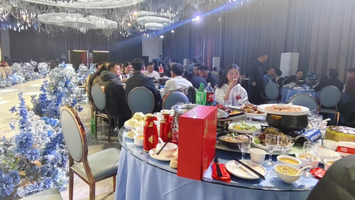 现在婚宴用红酒多还是白酒多