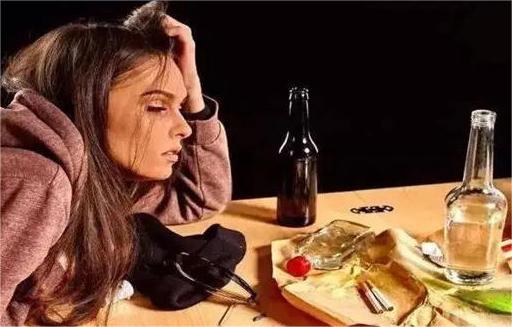 喝了52°白酒的快乐，醒后全忘了  3