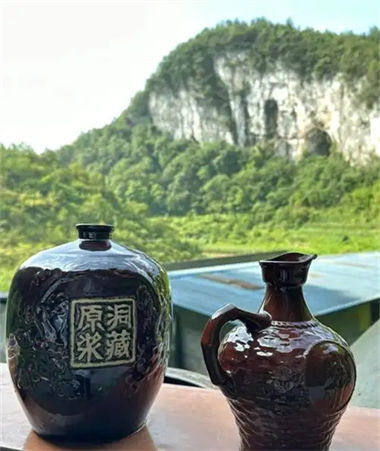 洞藏环境如何改变白酒的风味特质