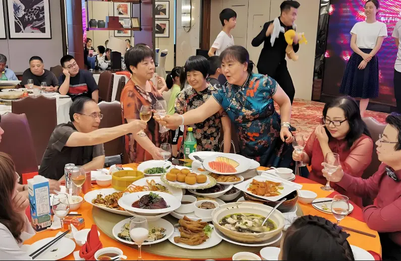 婚宴用的白酒多少钱合适，如何挑选婚宴白酒  2