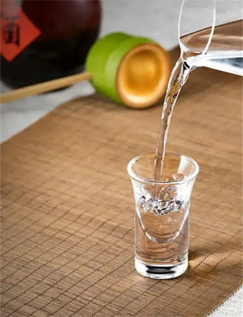 探索白酒千年之韵，品味醇香之美