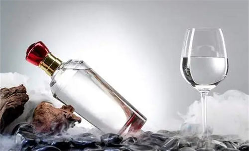 探索白酒千年之韵，品味醇香之美  2