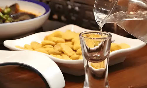 喝白酒在商务上有什么规矩吗  2