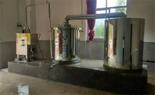 非遗技艺传承遇冷：传统酿酒工艺会消失吗？  3