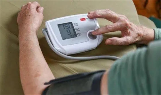 睡前一杯白酒能养生？睡眠监测仪记录的身体反应  3