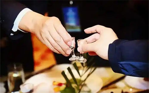 每天一两白酒，养生还是伤身？  4