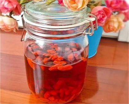 泡药酒用多少度的白酒效果最好？  1