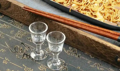 喝完白酒有臭味是为啥  3