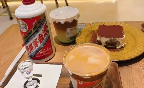当白酒遇上咖啡、奶茶：年轻人的 “新中式饮酒”，到底有多野？  3