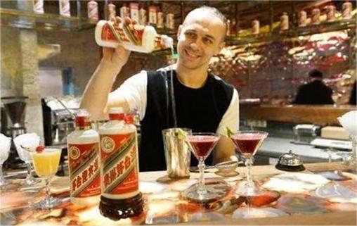为什么说“酒是外交的润滑剂”？  2