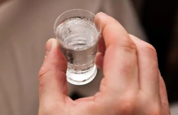 白酒熬红糖治痔疮吗