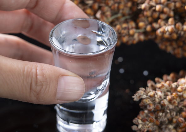 白酒白糖泡蒜的功效  2