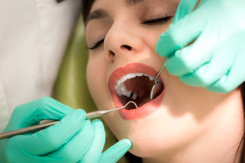 拔牙后可以用白酒漱口吗？白酒漱口危害大！